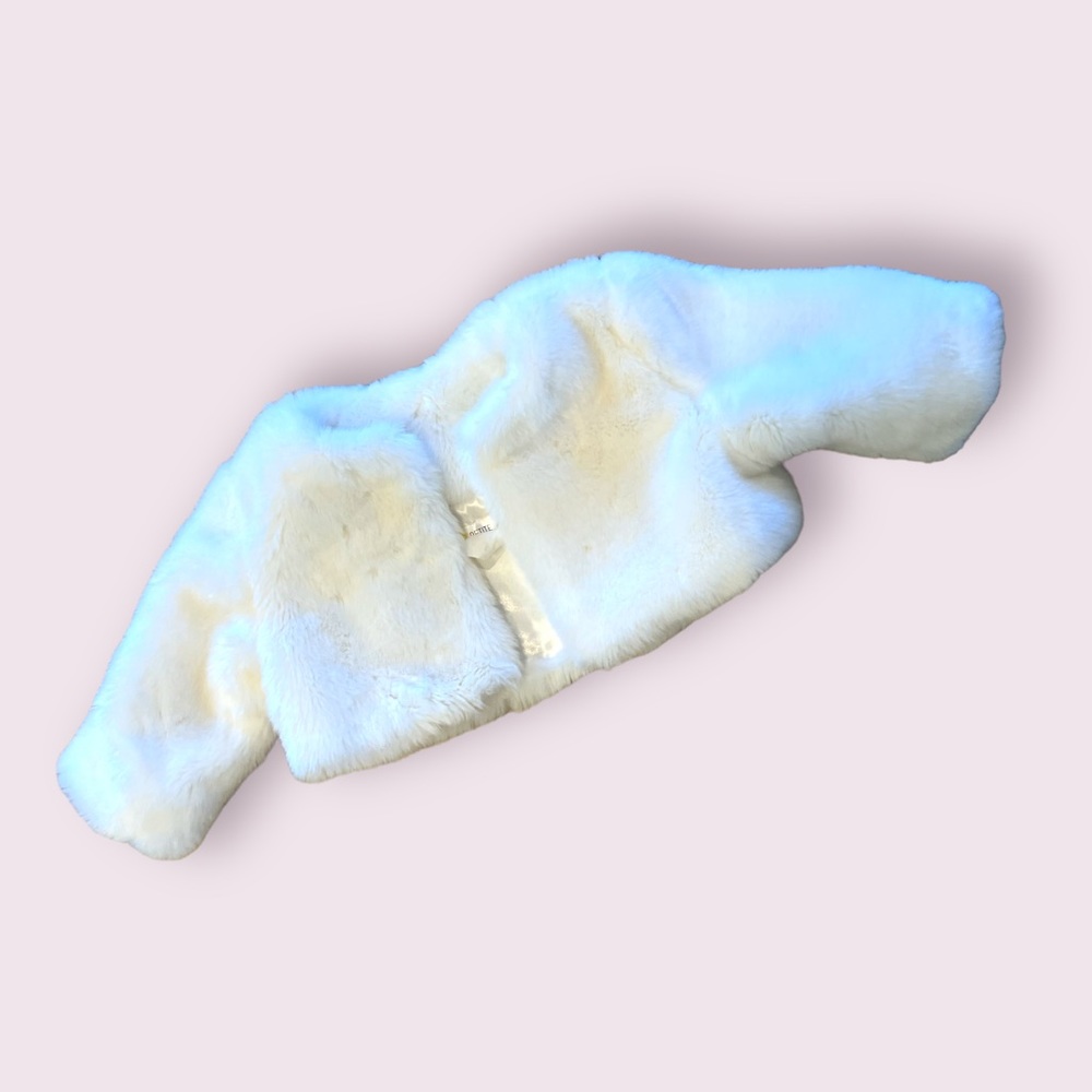 beautiful brand new faux fur shawl